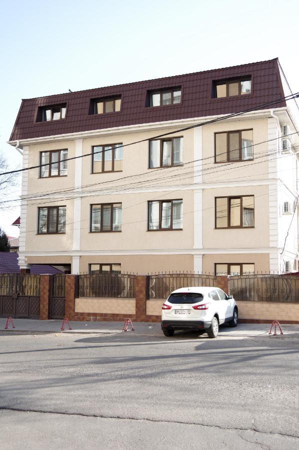 Chiernomorskie Apartamenty Odessa Extérieur photo